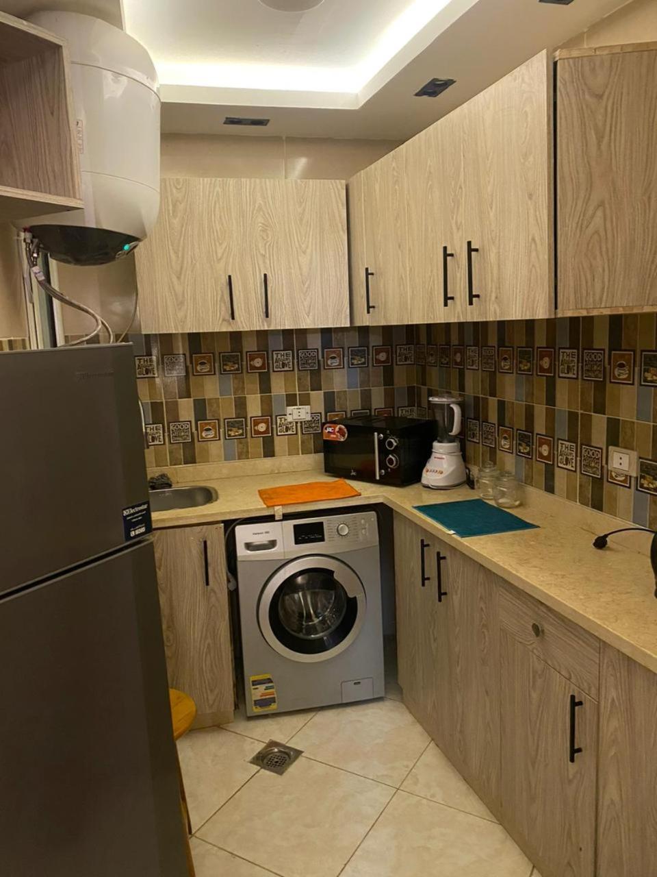 مفروشة بالمهندسين *