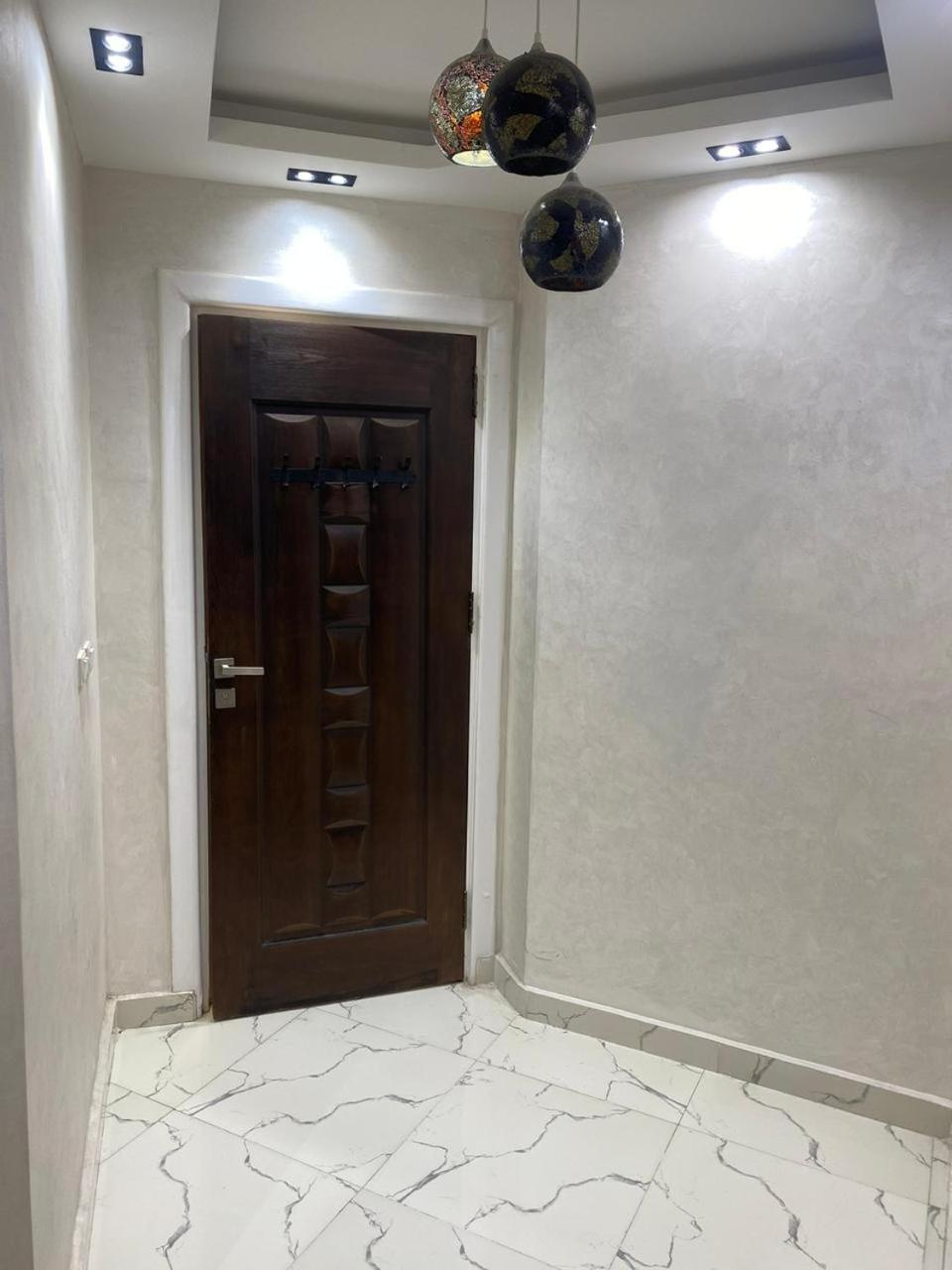 مفروشة بالمهندسين